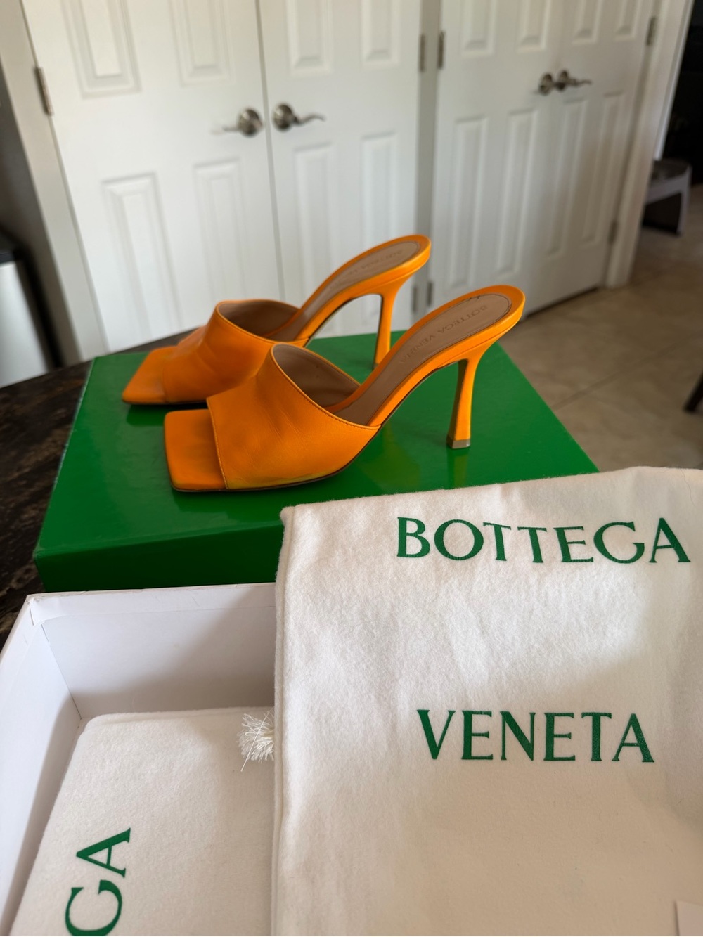 Bottega Veneta Bright Orange Leather Slide Mules - Picture 4 of 6